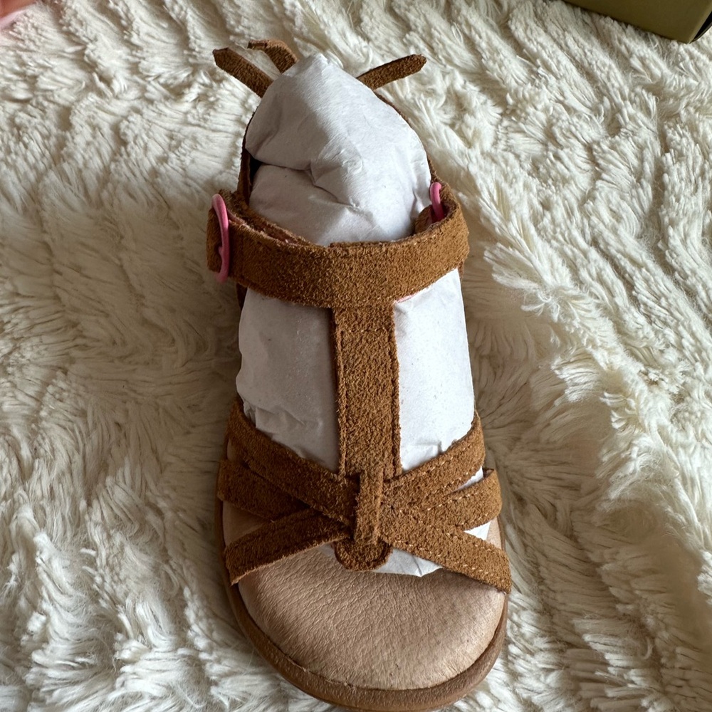 Brand new in box Tucker and Tate sandals - Picture 5 of 7